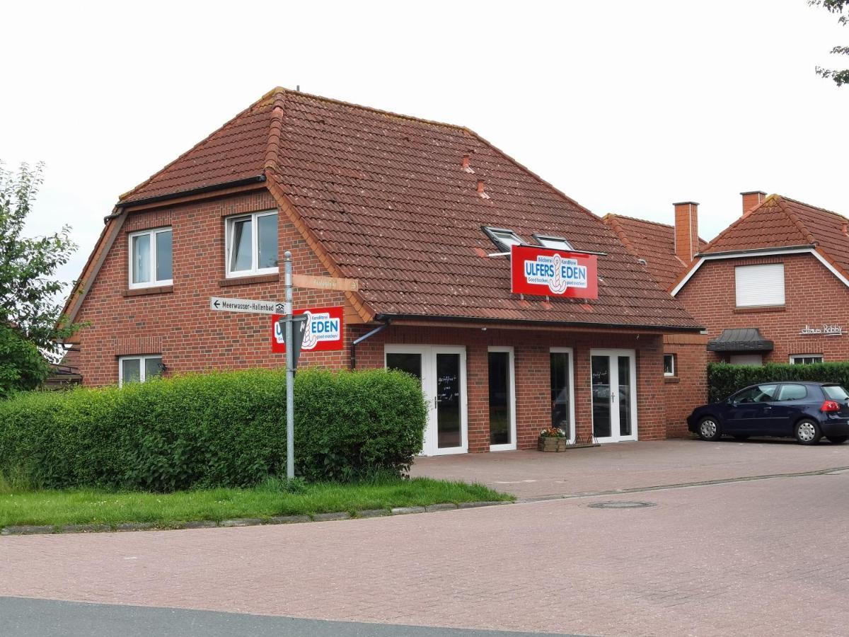 Schaake Hooksiel - Charmante Reetdachwohnung & Kostenfreier Parkplatz Exteriör bild